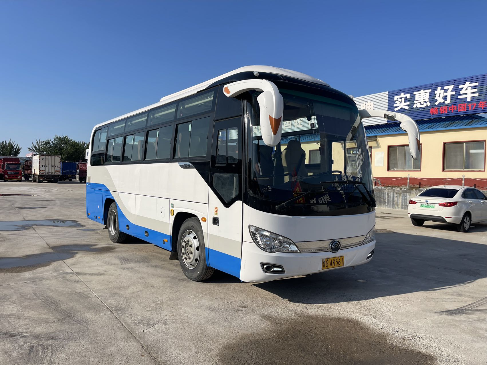 8м 30-местный Yutong 6816 Сделано в 2017 с двигателем Yuchai б/у туристический автобус