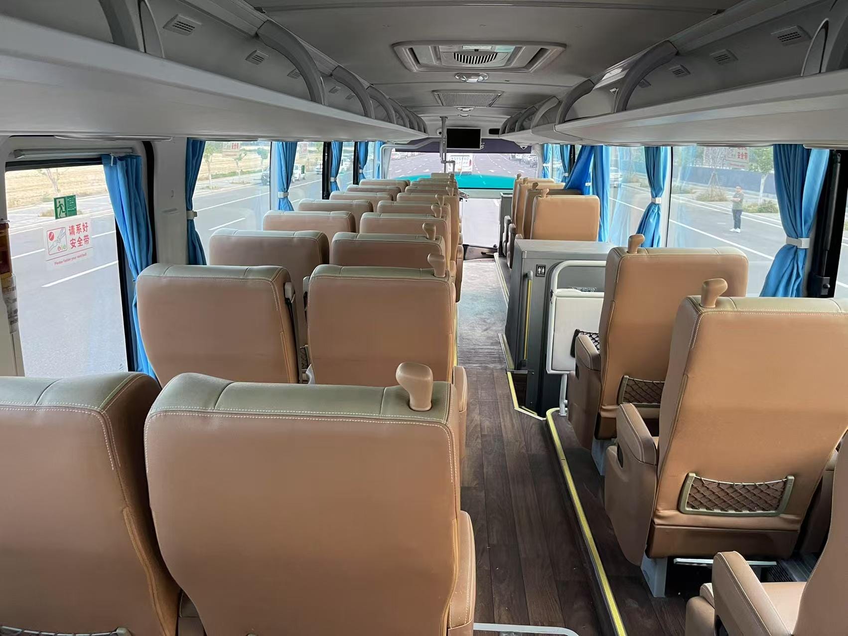 Luxury City Bus 33 seats with WC