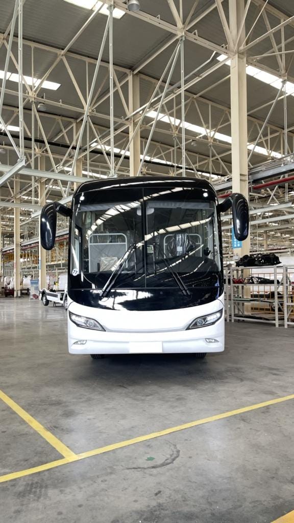 Luxury 12m New Diesel Coach Bus 55 Seats with Cummins Engine Euro V