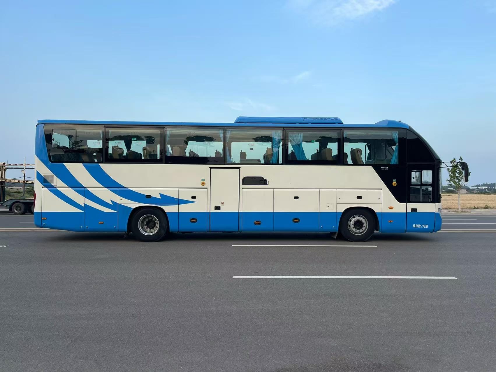 Luxury City Bus 33 seats with WC