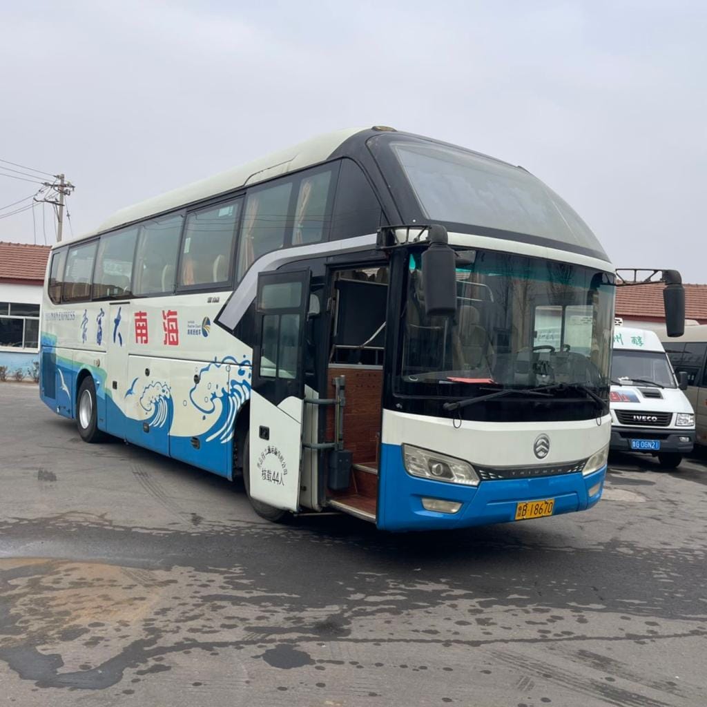 2018 44-seater Golden Dragon 6112 Euro 5 Emission with Yuchai 280 Engine