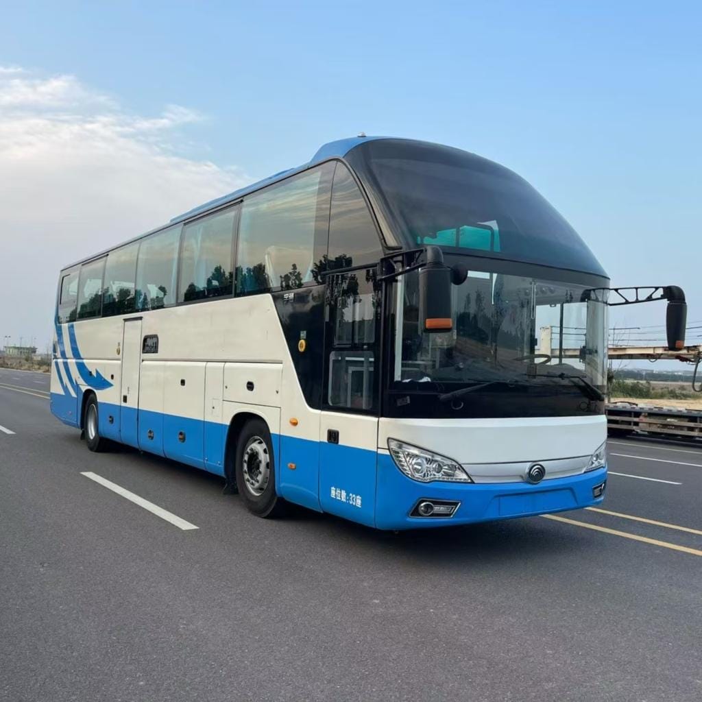 2021 33-seater 2+1 Layout Yutong 6122 Coach Bus with Toilet