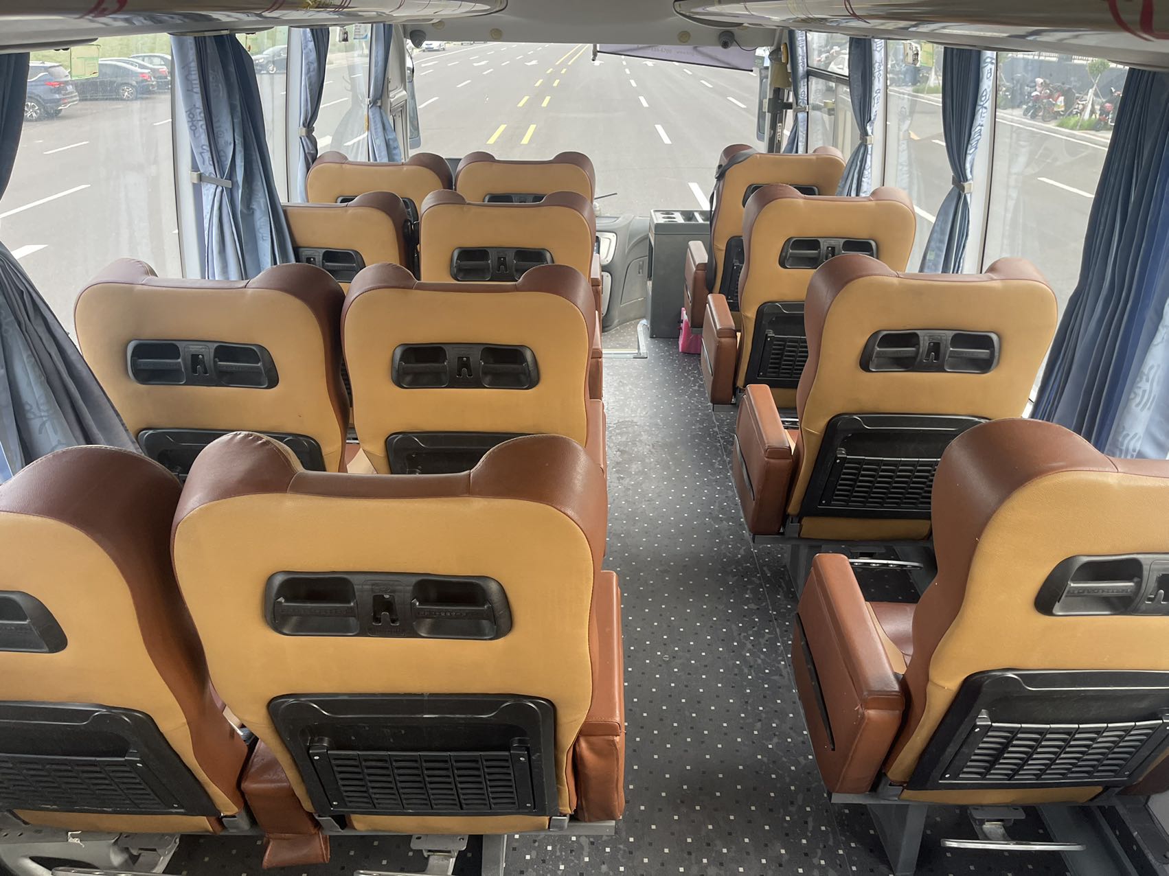 2016 19 seats kinglong 6759 used diesel coach bus with yuchai engine